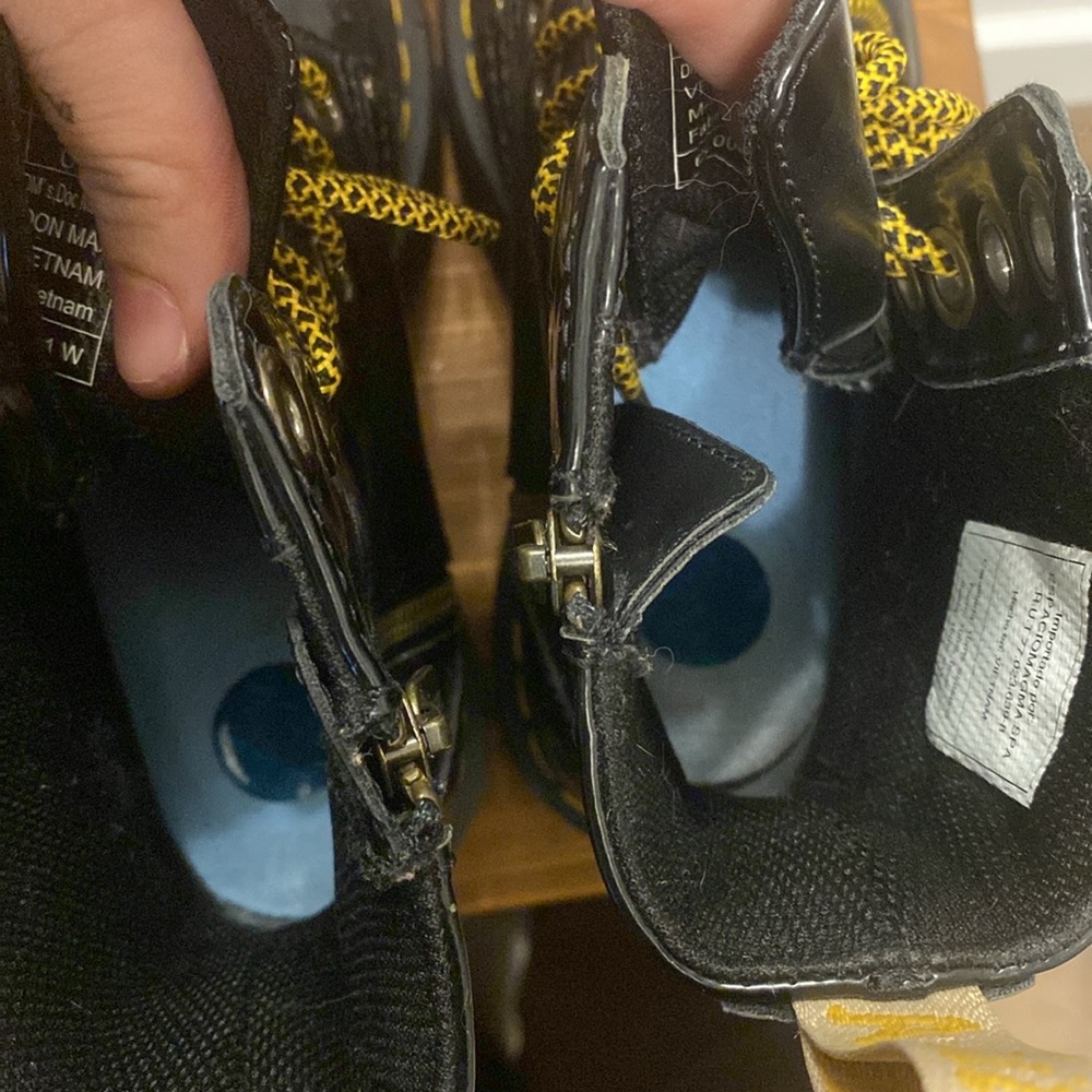 Womens dr martens vegan boots - Picture 6 of 9